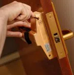 Locksmith Key Store Dearborn, MI 313-537-8820 - new-locks-installation